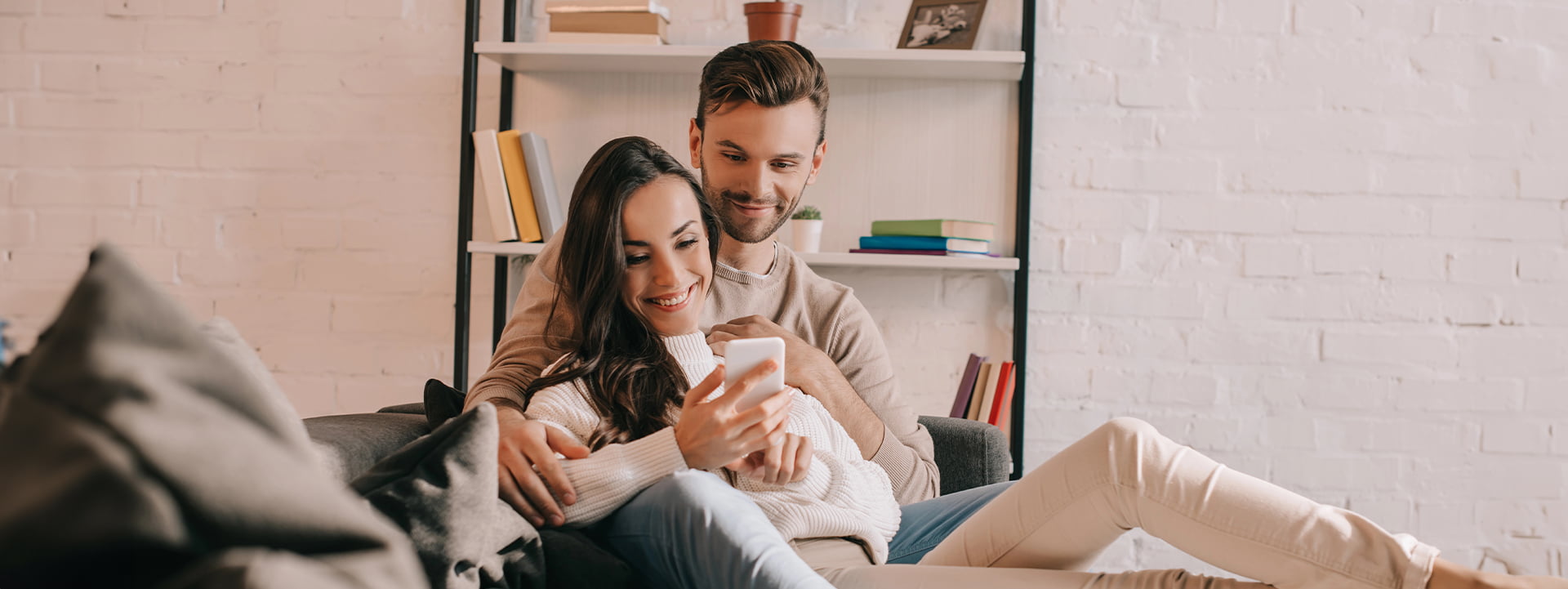couple applying for a home loan