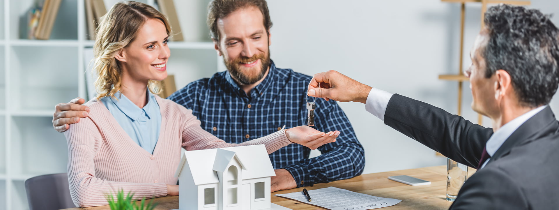 Testimonials couple getting keys to new home