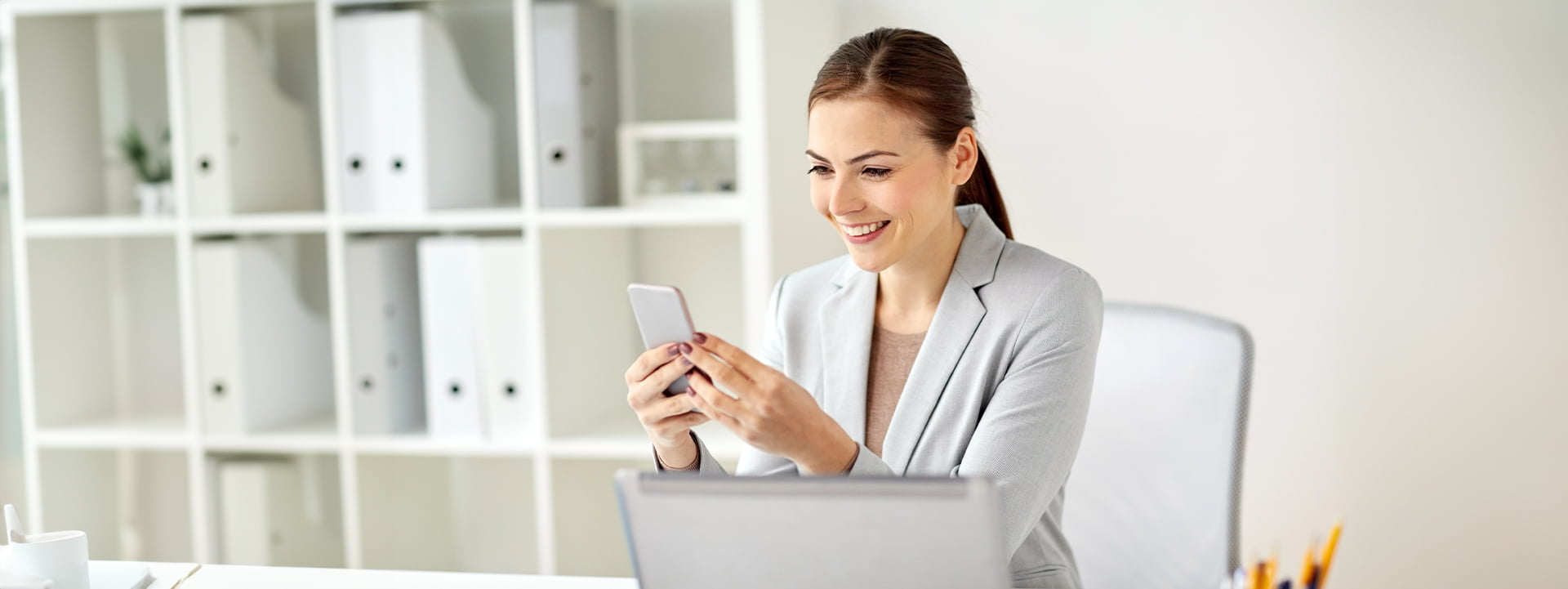 loan officer using jet direct mobile
